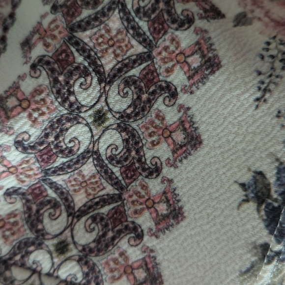 Floral midi skirt - Picture 2 of 5